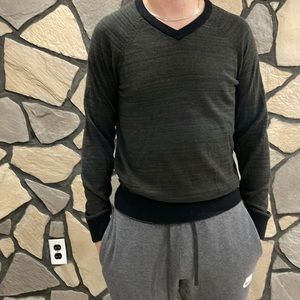 American Eagle sweater